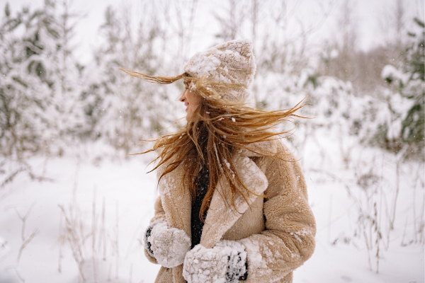 Vestir se Para o Frio com Camadas Ocultas: Quando o Estilo Precisa Ser Esperto